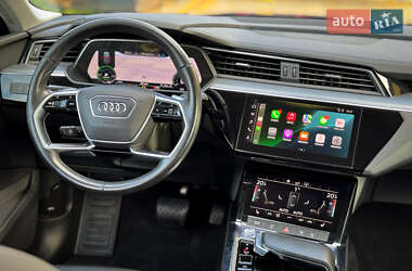 Позашляховик / Кросовер Audi e-tron 2020 в 
