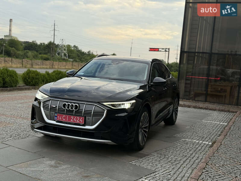 Позашляховик / Кросовер Audi e-tron 2022 в Мукачевому
