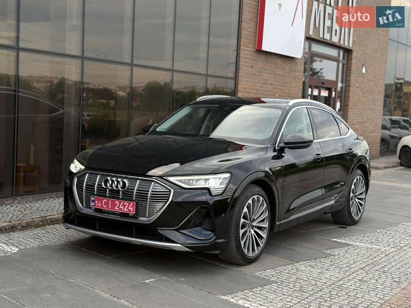 Позашляховик / Кросовер Audi e-tron 2022 в Мукачевому