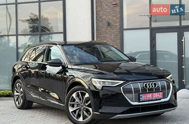 Внедорожник / Кроссовер Audi e-tron 2020 в 