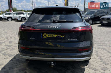 Внедорожник / Кроссовер Audi e-tron 2020 в 
