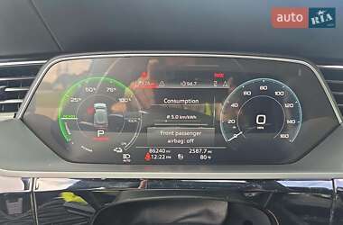 Позашляховик / Кросовер Audi e-tron 2019 в 