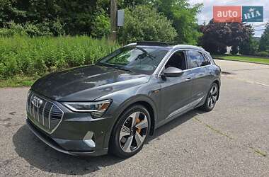 Audi e-tron 2019