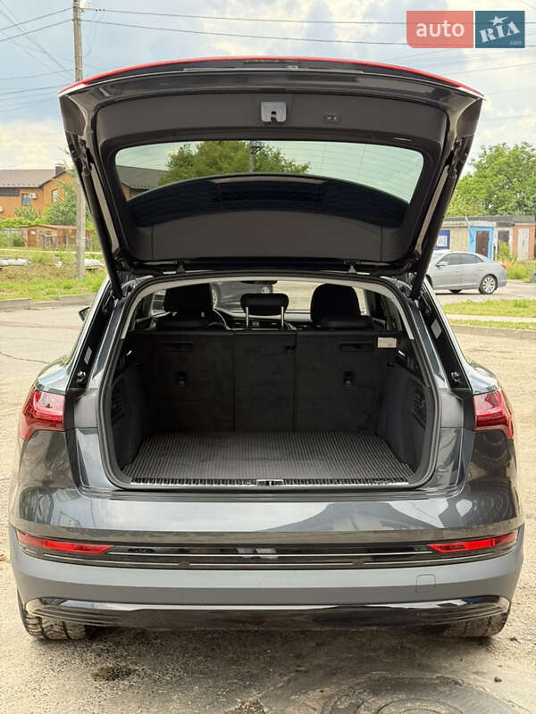 Внедорожник / Кроссовер Audi e-tron 2020 в Вараше фото 7 Внедорожник / Кроссовер Audi e-tron 2020 в Вараше