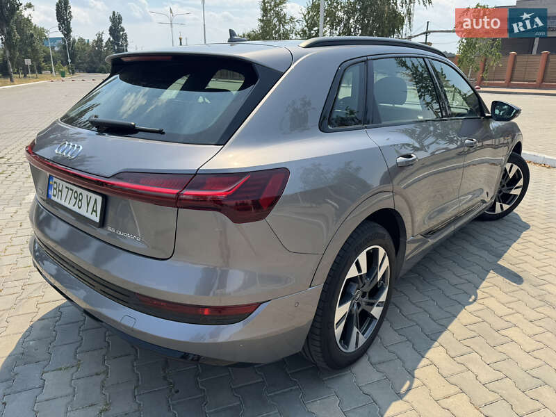Позашляховик / Кросовер Audi e-tron 2020 в Ізмаїлі