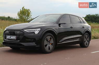Внедорожник / Кроссовер Audi e-tron 2022 в 