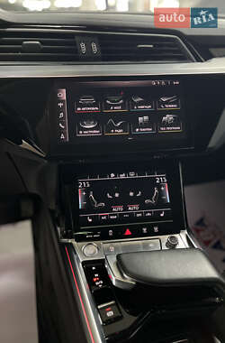 Внедорожник / Кроссовер Audi e-tron 2019 в 