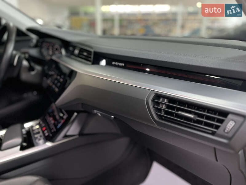 Позашляховик / Кросовер Audi e-tron 2019 в Тернополі