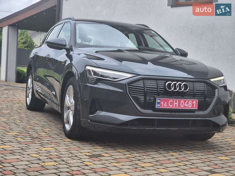 Позашляховик / Кросовер Audi e-tron 2020 в Стрию