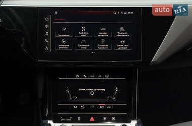 Внедорожник / Кроссовер Audi e-tron 2023 в 