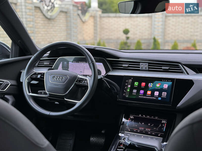 Внедорожник / Кроссовер Audi e-tron 2022 в Тернополе