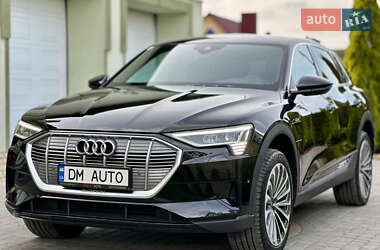 Позашляховик / Кросовер Audi e-tron 2022 в 