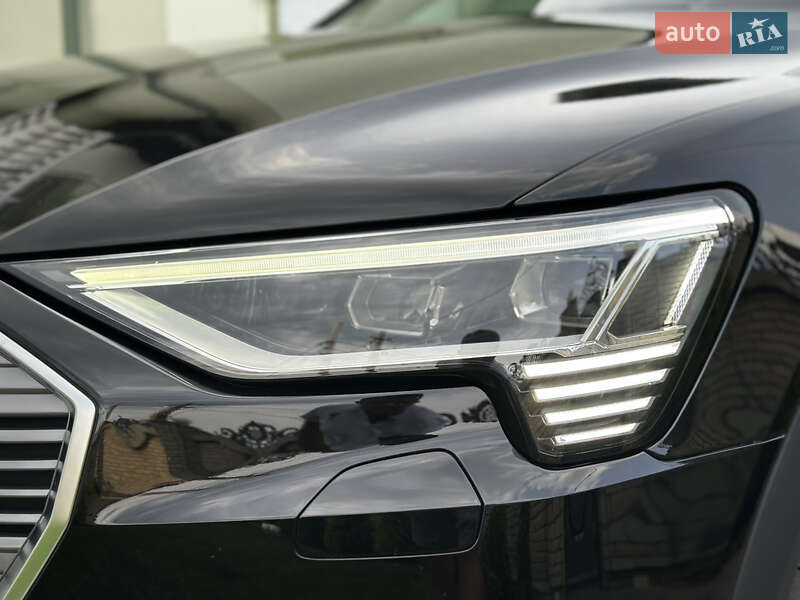 Внедорожник / Кроссовер Audi e-tron 2022 в Тернополе