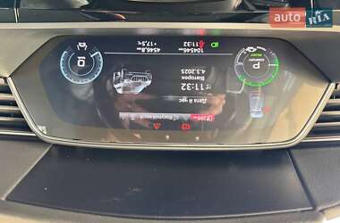 Внедорожник / Кроссовер Audi e-tron 2021 в 