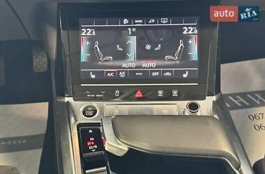 Внедорожник / Кроссовер Audi e-tron 2021 в 