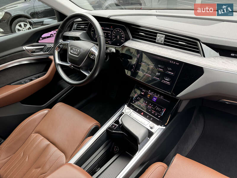 Внедорожник / Кроссовер Audi e-tron 2019 в Мукачево