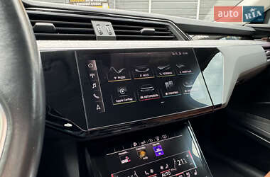 Внедорожник / Кроссовер Audi e-tron 2019 в 