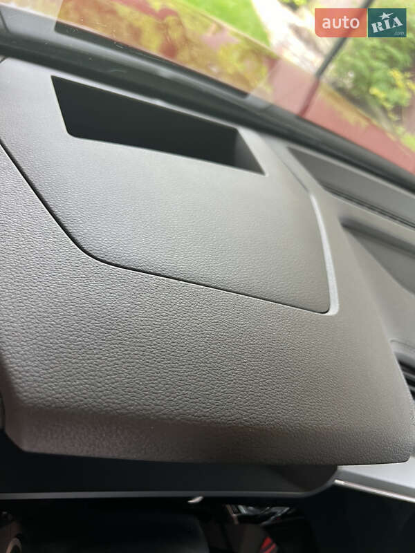 Внедорожник / Кроссовер Audi e-tron 2018 в Киеве фото 18 Внедорожник / Кроссовер Audi e-tron 2018 в Киеве