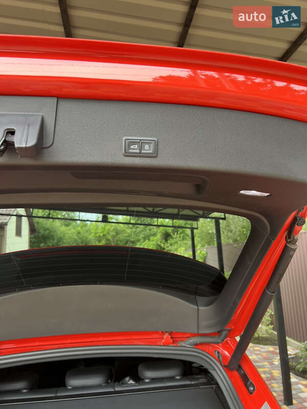 Внедорожник / Кроссовер Audi e-tron 2018 в Киеве фото 35 Внедорожник / Кроссовер Audi e-tron 2018 в Киеве