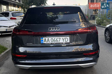 Внедорожник / Кроссовер Audi e-tron 2019 в 