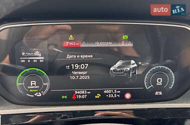 Внедорожник / Кроссовер Audi e-tron 2019 в 