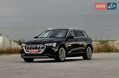 Внедорожник / Кроссовер Audi e-tron 2019 в 