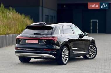 Внедорожник / Кроссовер Audi e-tron 2019 в 