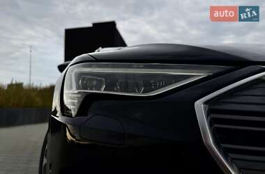 Внедорожник / Кроссовер Audi e-tron 2019 в 