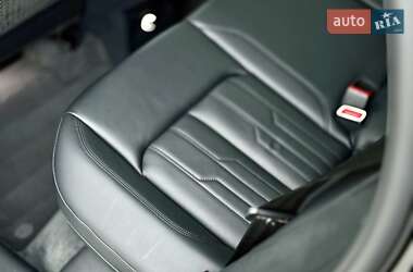 Внедорожник / Кроссовер Audi e-tron 2019 в 