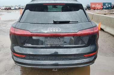 Внедорожник / Кроссовер Audi e-tron 2019 в 