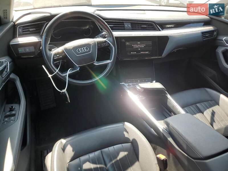 Позашляховик / Кросовер Audi e-tron 2021 в Львові