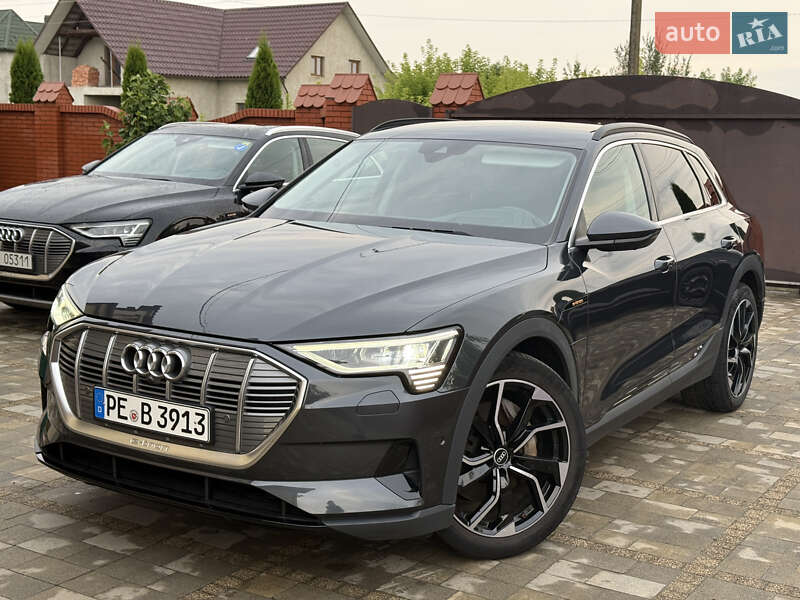 Audi e-tron 2021