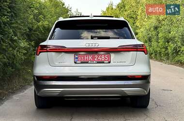 Внедорожник / Кроссовер Audi e-tron 2019 в 