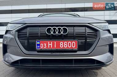 Внедорожник / Кроссовер Audi e-tron 2020 в 