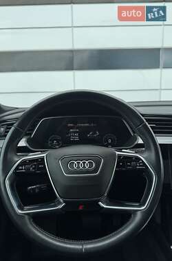 Внедорожник / Кроссовер Audi e-tron 2020 в 