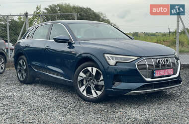 Внедорожник / Кроссовер Audi e-tron 2021 в 