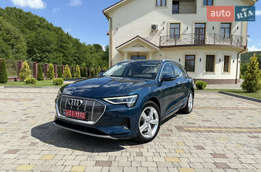 Позашляховик / Кросовер Audi e-tron 2019 в Сваляві