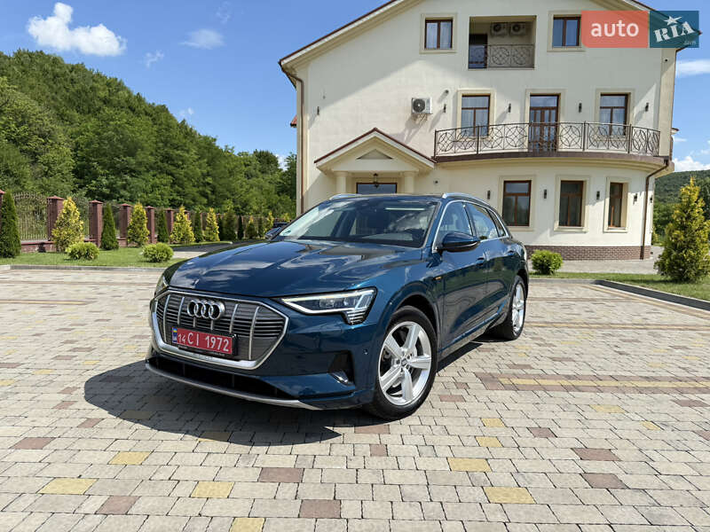 Внедорожник / Кроссовер Audi e-tron 2019 в 
