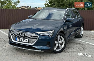 Внедорожник / Кроссовер Audi e-tron 2020 в 