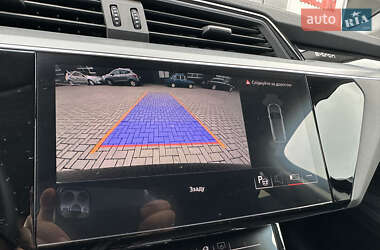 Внедорожник / Кроссовер Audi e-tron 2023 в 