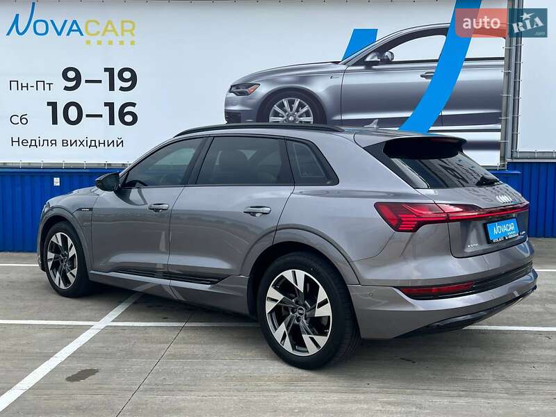 Внедорожник / Кроссовер Audi e-tron 2021 в Киеве