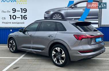 Внедорожник / Кроссовер Audi e-tron 2021 в 