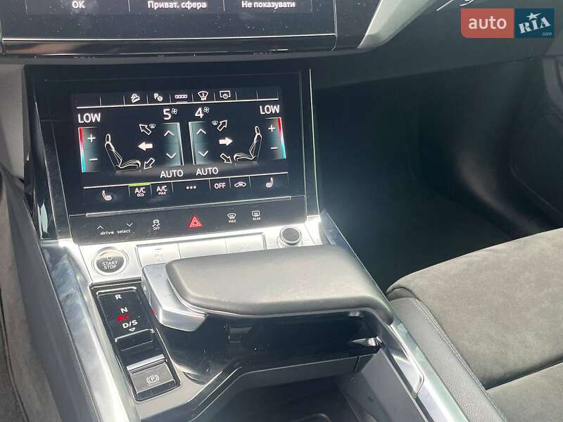 Внедорожник / Кроссовер Audi e-tron 2021 в Киеве