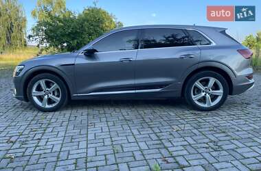 Внедорожник / Кроссовер Audi e-tron 2019 в 