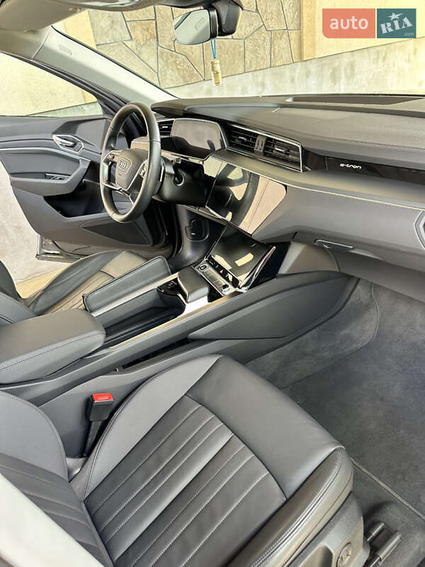 Внедорожник / Кроссовер Audi e-tron 2023 в Киеве