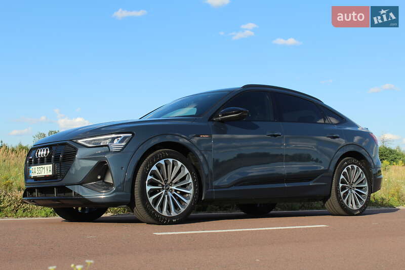 Внедорожник / Кроссовер Audi e-tron 2022 в Киеве