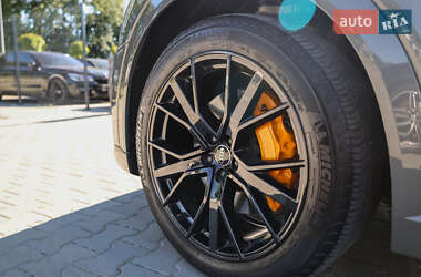 Внедорожник / Кроссовер Audi e-tron 2022 в 