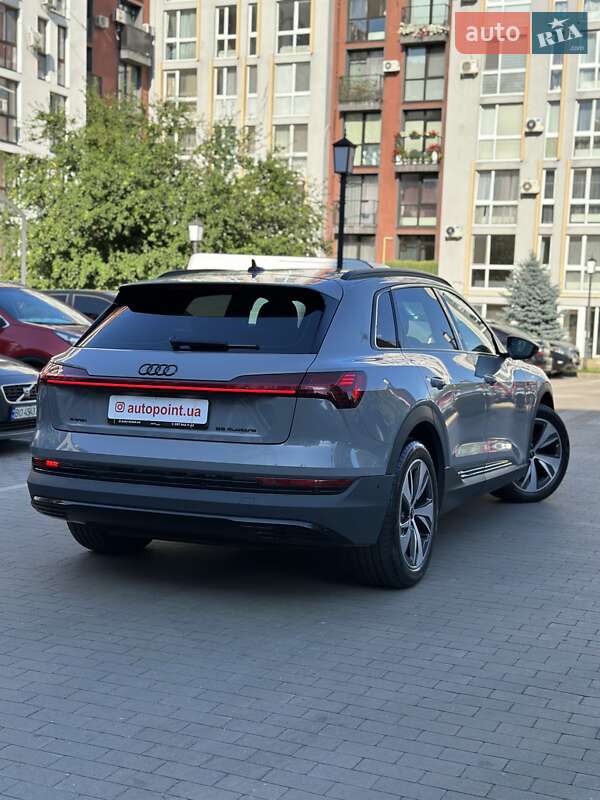 Позашляховик / Кросовер Audi e-tron 2020 в Білогородці