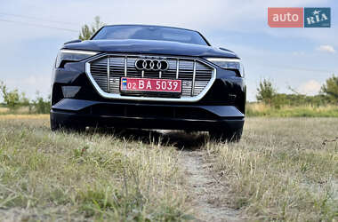 Внедорожник / Кроссовер Audi e-tron 2019 в 