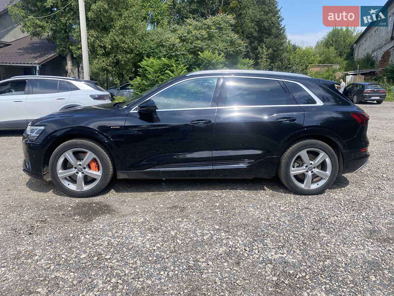 Audi e-tron 2019